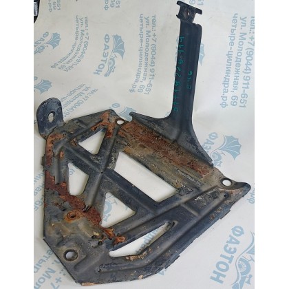 Кронштейн АКБ BMW E46 б/у Кронштейн АКБ BMW E46 б/у