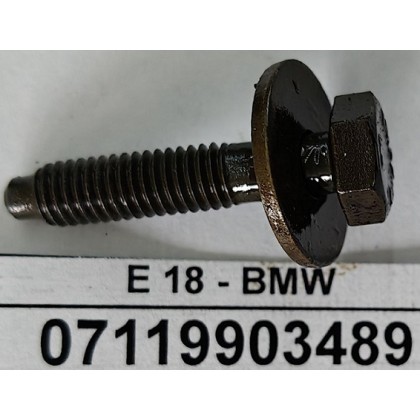 Болт М6*30*1,0 натяжителя цепи привода масляного насоса BMW N40 N42 N43 N46 N46N б/у