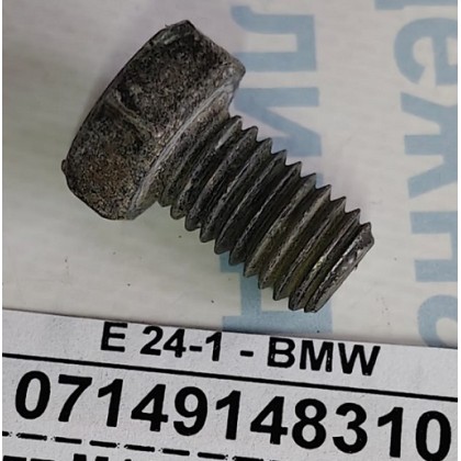 Болт М10*17*1,5 ремня безопасности BMW E46 E53 E83 б/у Болт М10*17*1,5 ремня безопасности BMW E46 E53 E83 б/у