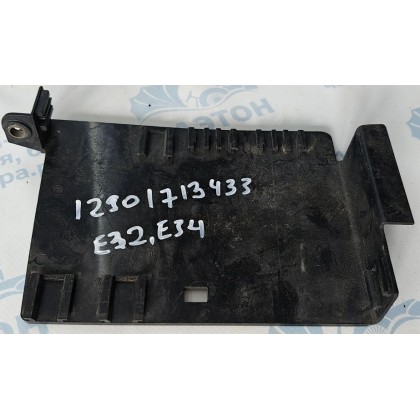 Кронштейн разъема реле BMW E32 E34 б/у