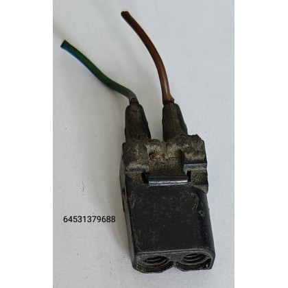 Разъем BMW 2-пиновый датчика давления фреона BMW E30 E32 E34 с черным разъемом ( ответная часть) б/у