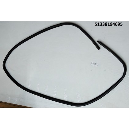 Уплотнитель двери BMW E46 ПЛ б/у