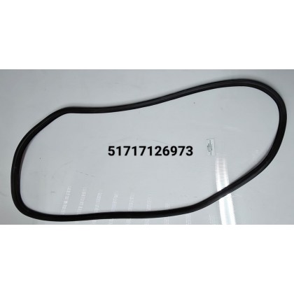 Уплотнитель крышки багажника BMW E46 б/у