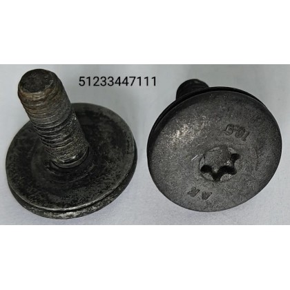 Болт М6*16*1,0 Torx с шайбой BMW б/у